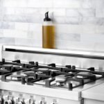 OXO Good Grips Chef's Squeeze Bottle - Image 4