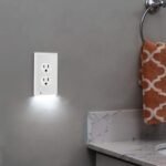US Wall Outlet Cover Wall Plate with 3-LED Dusk To Down Sensor Night Lights - Image 5